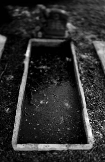 Grave_exhumed_by_hurricane_rita