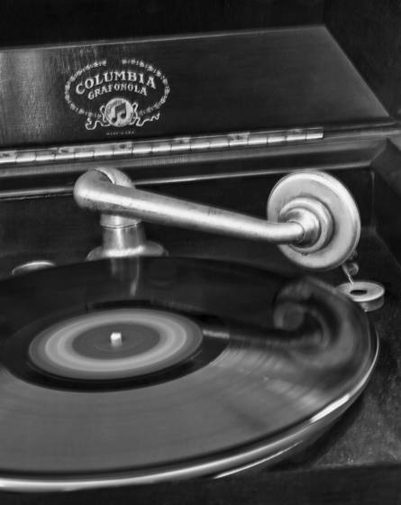 Tunes_-_old_style