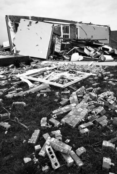 Tornado_damage_6