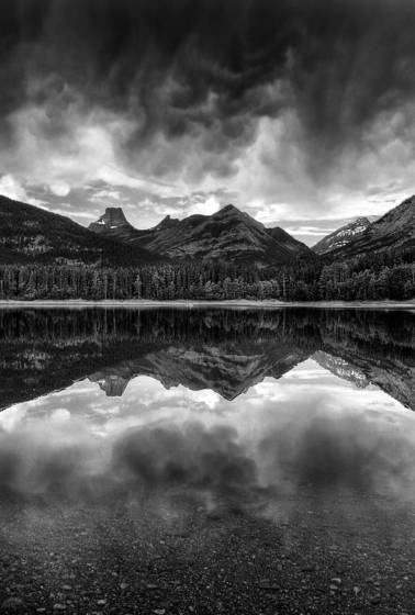 Mountain_storm_reflections