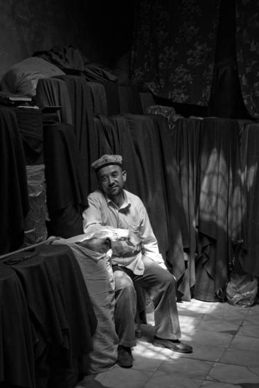 Waiting_for_customers