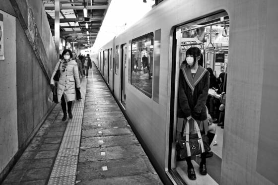 School_girl_on_the_train