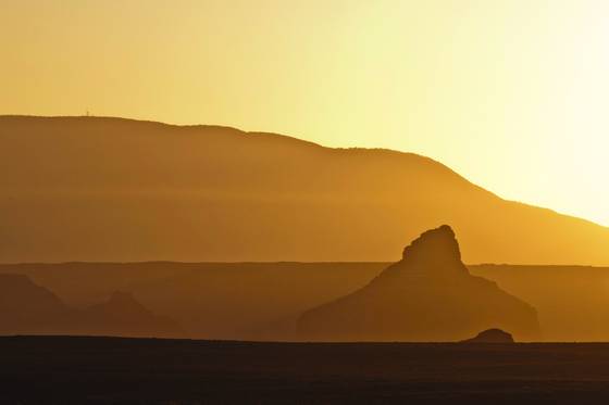 Sunrise_at_lake_powell