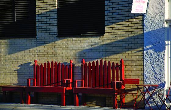 Red_benches