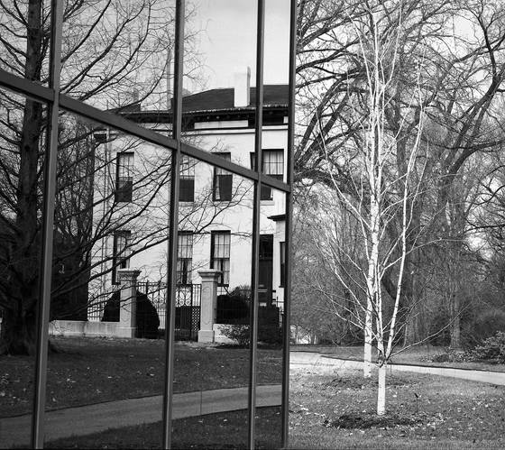 Shaw_house_reflections