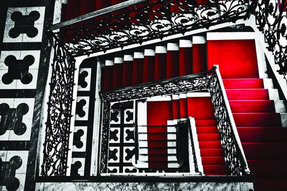 Brufani_palace_hotel_staircase