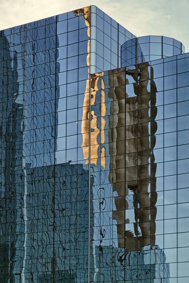 Dallas_skyline_reflection_ii