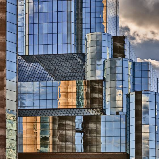 Dallas_skyline_reflection_xviii