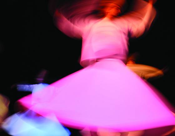 Whirling_dervishes_at_the_rose_theater