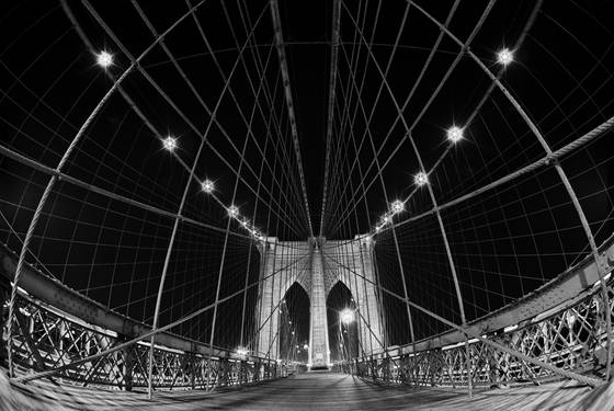Brooklyn_bridge_at_night