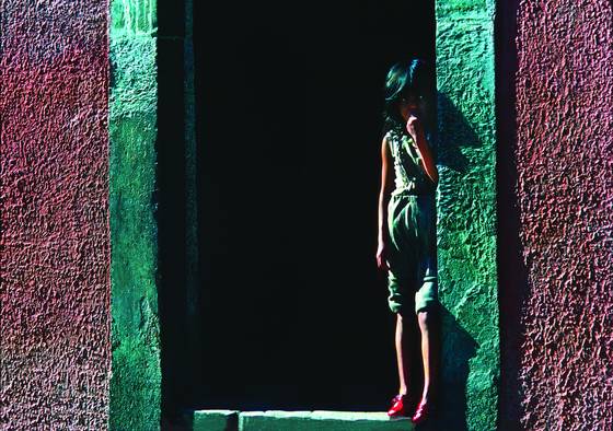 Girl_in_doorway