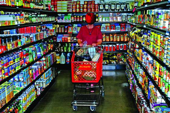 Mrs__magritte_grocery_shopping