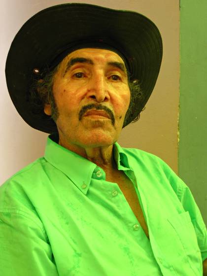 Man_with_hat