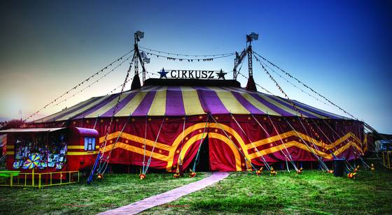 Cirkusz_tent