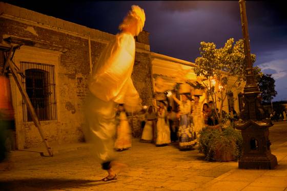 Marchers_in_oaxaca