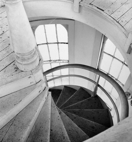 Spiral_staircase