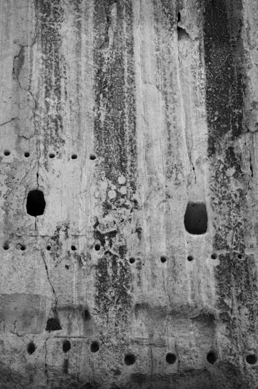 Bandelier_cliffs