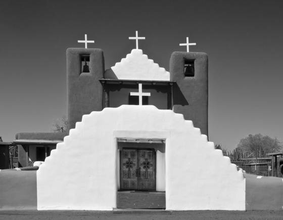 Taos_pueblo_church