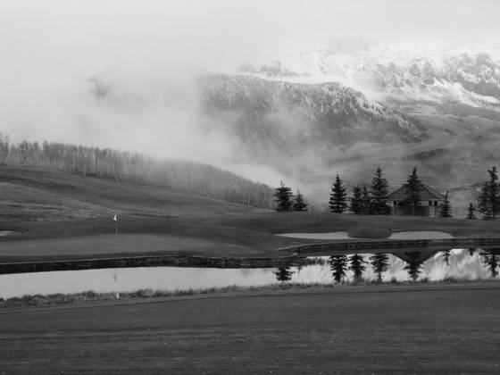 Tulluride_golf_course_snow_approaching