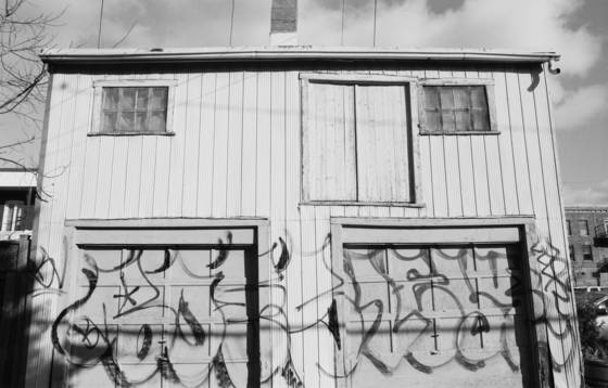 Alleyway_x