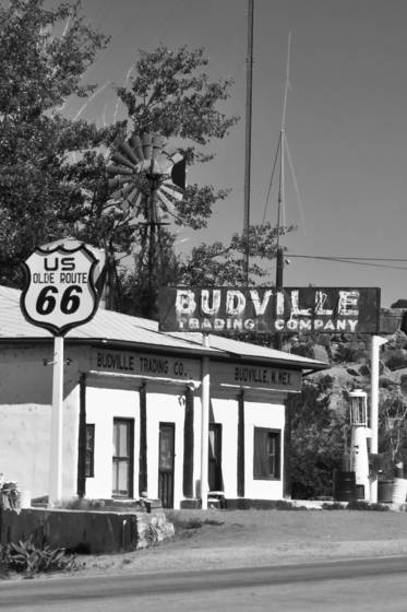 Gas_station_on_route_66
