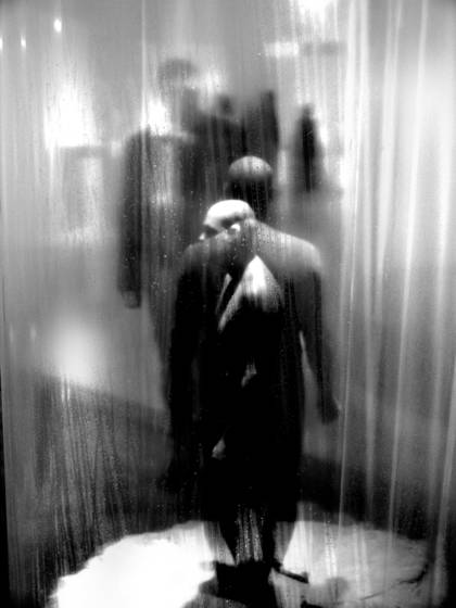 People_at_an_exhibition__32