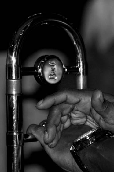 Trombone_hand