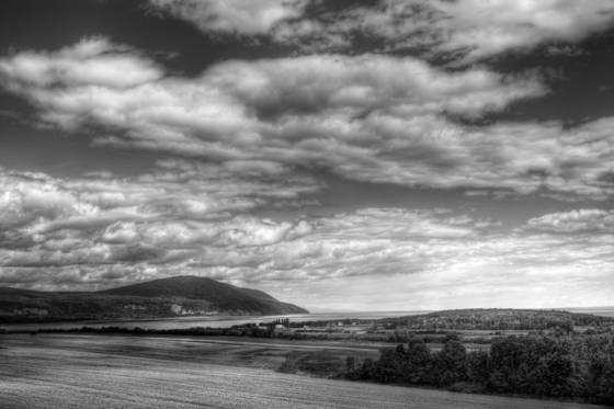 View_on_mont_sainte_anne_from_orleans_island