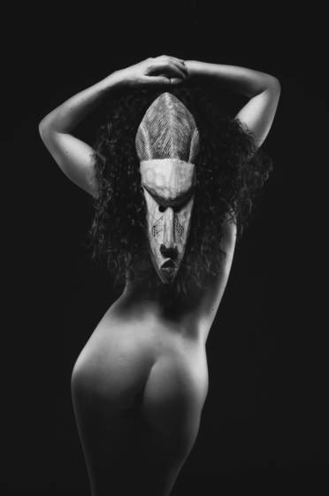 Kiera_grant_mask_1