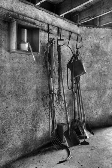 Barn_interior_2