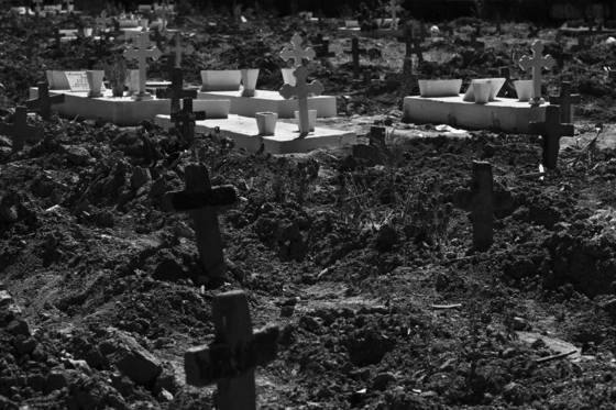 Graveyard_07