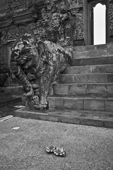 Offerings_to_the_gods
