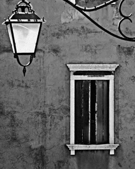 Street_lamp_and_window