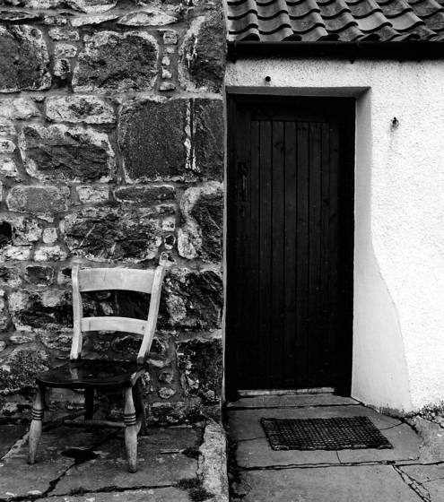 Chair_and_door