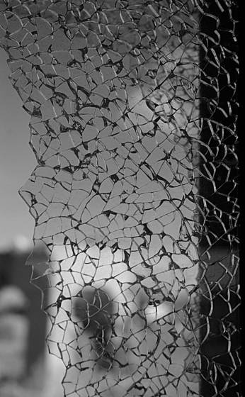 Brokenglass__2