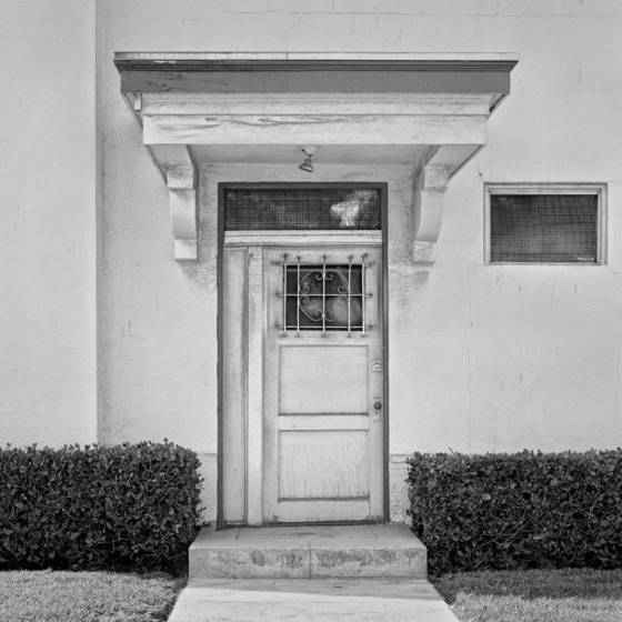 Doorway_and_shrubs