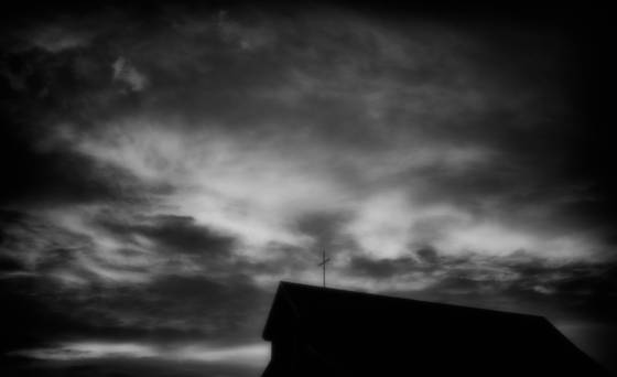 Silhouette_of_a_church