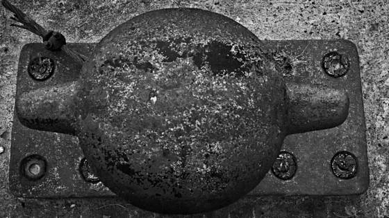 Mooring_post