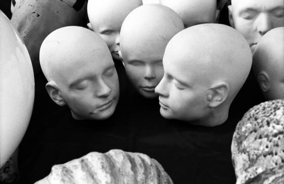Ecce_homines_1