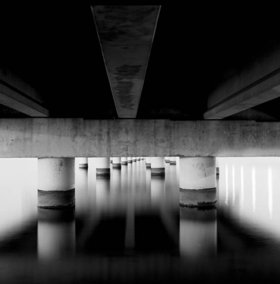 Under_the_bridge_2