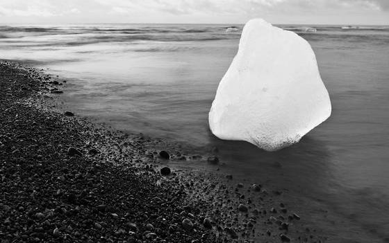 Ice_on_the_icelandic_shore