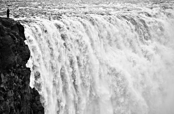 Watching_the_water_fall