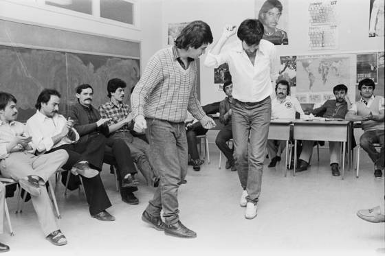 Students_dancing_in_class