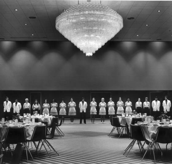 Hotel_staff