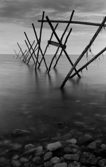 Poplar_pier_after_the_storm_1