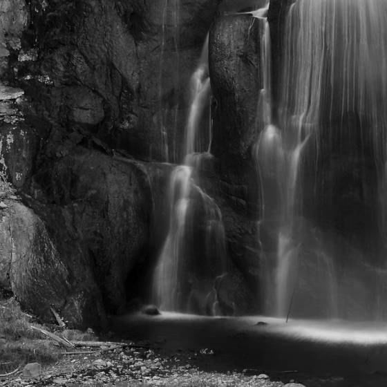 Gibbon_falls