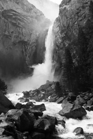 Lower_yosemite_falls