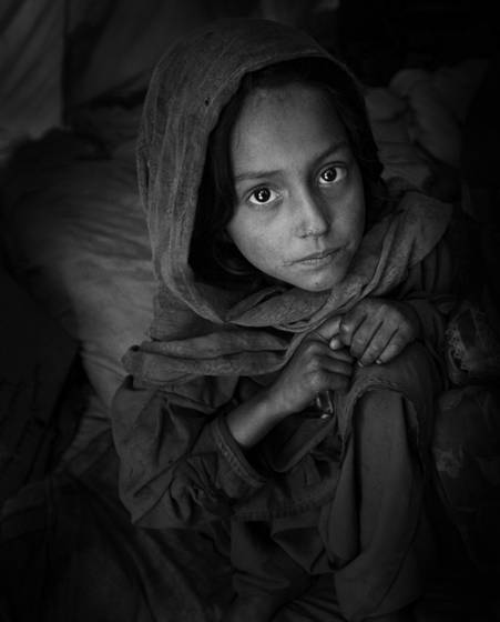 Child_who_survived_the_earthquake