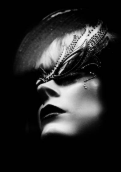 Mysterious_lady