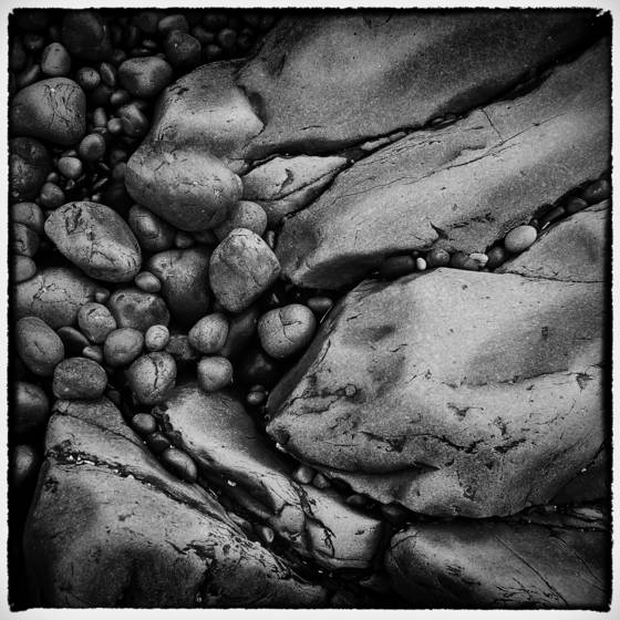 Black_rocks